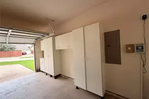 120 Stonecreek Dr, Irving, TX 75063 - Photo 26