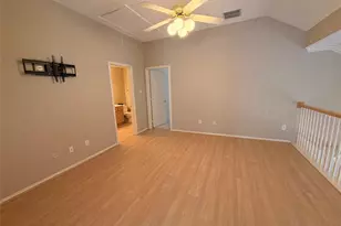 120 Stonecreek Dr, Irving, TX 75063 - Photo 20
