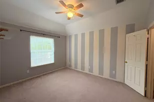120 Stonecreek Dr, Irving, TX 75063 - Photo 18