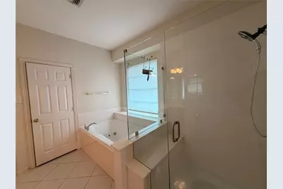 120 Stonecreek Drive, Irving, TX 75063 - Photo 6