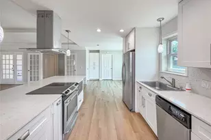 100 W Pleasantview Dr, Hurst, TX 76054 - Photo 2