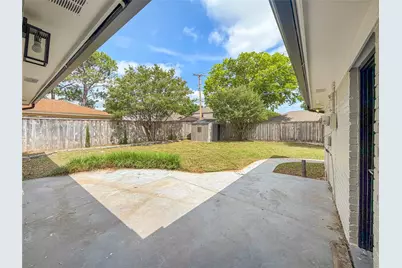 100 W Pleasantview Drive, Hurst, TX 76054 - Photo 24