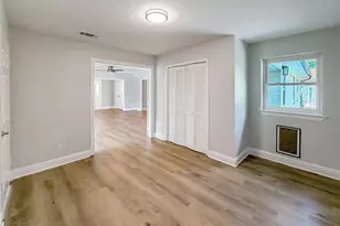 100 W Pleasantview Dr, Hurst, TX 76054 - Photo 12