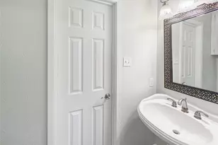 100 W Pleasantview Dr, Hurst, TX 76054 - Photo 6