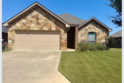 3211 Main Street, Granbury, TX 76049 - Photo 1