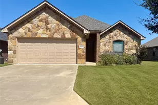 3211 Main St, Granbury, TX 76049 - Photo 1
