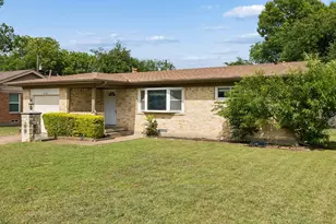 1216 Bluebird Ln, Garland, TX 75042 - Photo 2