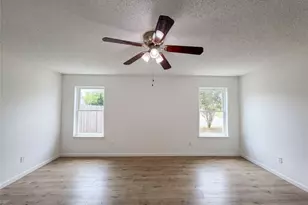 4700 Maryannes Meadow Dr, Fort Worth, TX 76135 - Photo 4