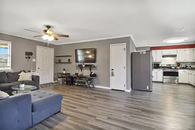 1914 Floral Drive, Gainesville, TX 76240 - Photo 8