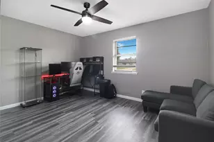 1914 Floral Dr, Gainesville, TX 76240 - Photo 14