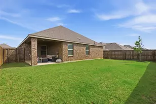 10116 Autumn Leaves Ln, Aubrey, TX 76227 - Photo 20