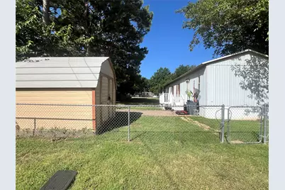 4528 Wildwood Circle, Granbury, TX 76049 - Photo 6