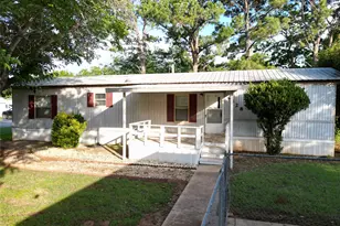 4528 Wildwood Cir, Granbury, TX 76049 - Photo 2