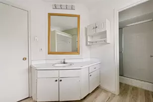 3707 Ridgeoak Way, Farmers Branch, TX 75244 - Photo 20