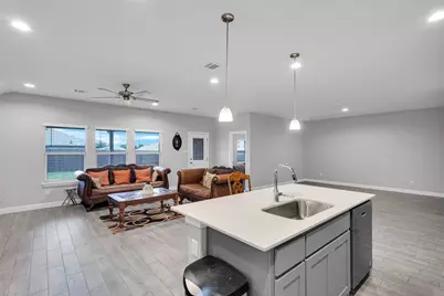 1221 Rolling Meadows Drive, Cedar Hill, TX 75104 - Photo 4