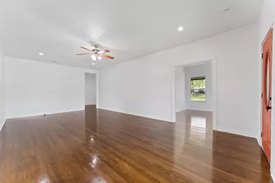 2405 Monroe Street, Commerce, TX 75428 - Photo 8