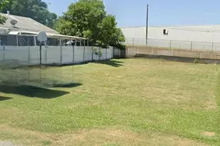 2007 Ivanhoe Ln, Dallas, TX 75208 - Photo 1