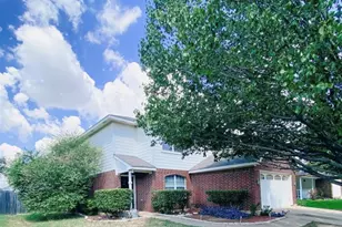 129 Centennial Pl, Crowley, TX 76036 - Photo 2