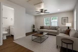 114 Owens Ln, Denton, TX 76209 - Photo 2
