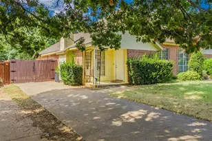 2709 Brittany Dr, Euless, TX 76039 - Photo 2