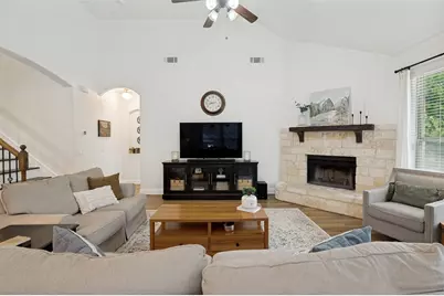107 Meadow View Drive, McKinney, TX 75071 - Photo 6