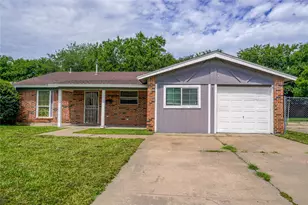 300 Coury Rd, Everman, TX 76140 - Photo 2
