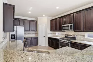 12001 Tobosa Cir, McKinney, TX 75071 - Photo 16