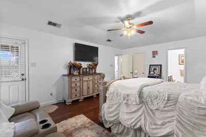 300 Comiskey Court, Saginaw, TX 76179 - Photo 16