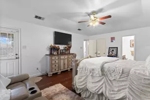 300 Comiskey Ct, Saginaw, TX 76179 - Photo 16