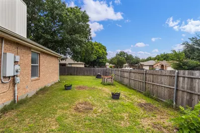 300 Comiskey Court, Saginaw, TX 76179 - Photo 22