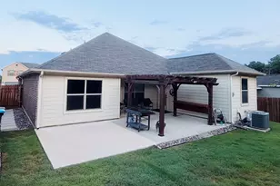 217 Bearman Dr, Fort Worth, TX 76120 - Photo 4