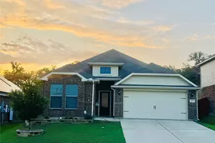 217 Bearman Dr, Fort Worth, TX 76120 - Photo 6