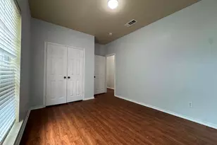 813 Betty Ct, Hurst, TX 76053 - Photo 10