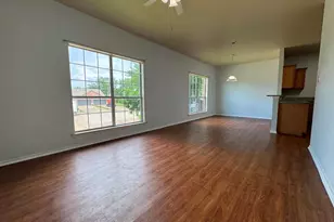 813 Betty Ct, Hurst, TX 76053 - Photo 2