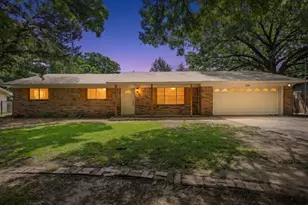 104 Royal Ln, Edgewood, TX 75117 - Photo 1