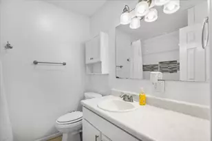 104 Royal Ln, Edgewood, TX 75117 - Photo 32