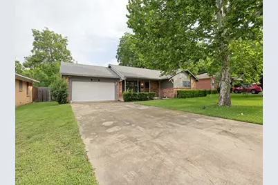 1419 Hillcrest Drive, Sherman, TX 75092 - Photo 2