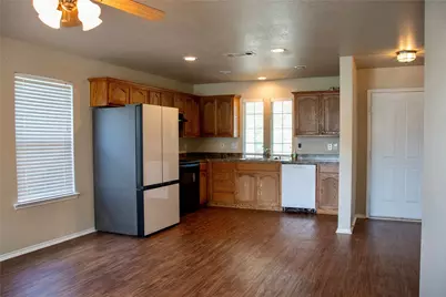 10921 Colonial Heights Lane, Fort Worth, TX 76179 - Photo 2