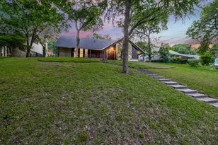 1529 Windchime Dr, Dallas, TX 75224 - Photo 2