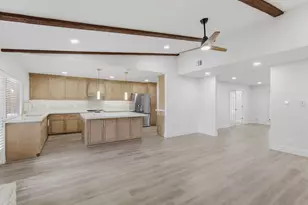 1907 Rambling Ridge Ln, Carrollton, TX 75007 - Photo 4
