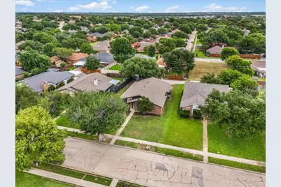3120 Mayfair Drive, Carrollton, TX 75007 - Photo 6