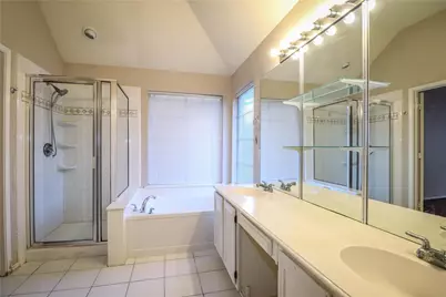 10613 Brandenberg Drive, Frisco, TX 75035 - Photo 16