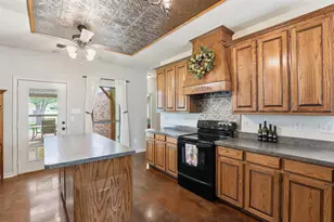 2421 Pecan Springs Rd, Cleburne, TX 76031 - Photo 16