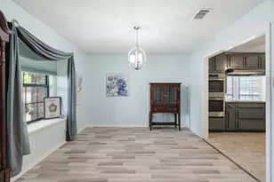 521 W Louella Dr, Hurst, TX 76054 - Photo 10