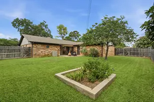 521 W Louella Dr, Hurst, TX 76054 - Photo 30