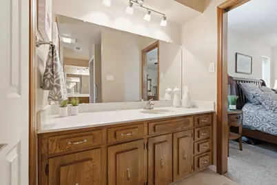 521 W Louella Drive, Hurst, TX 76054 - Photo 24
