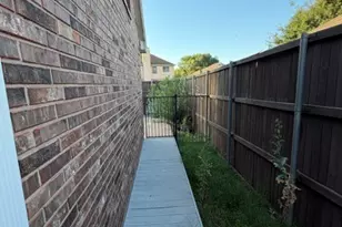 1409 Mayflower Ln, Lewisville, TX 75077 - Photo 32