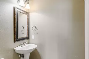 6481 Riviera Dr, Irving, TX 75039 - Photo 14