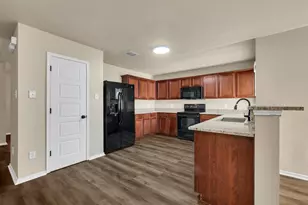 2917 Mayfair Ln, Lancaster, TX 75134 - Photo 12