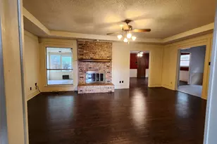 1201 Dandelion Dr, Garland, TX 75043 - Photo 2